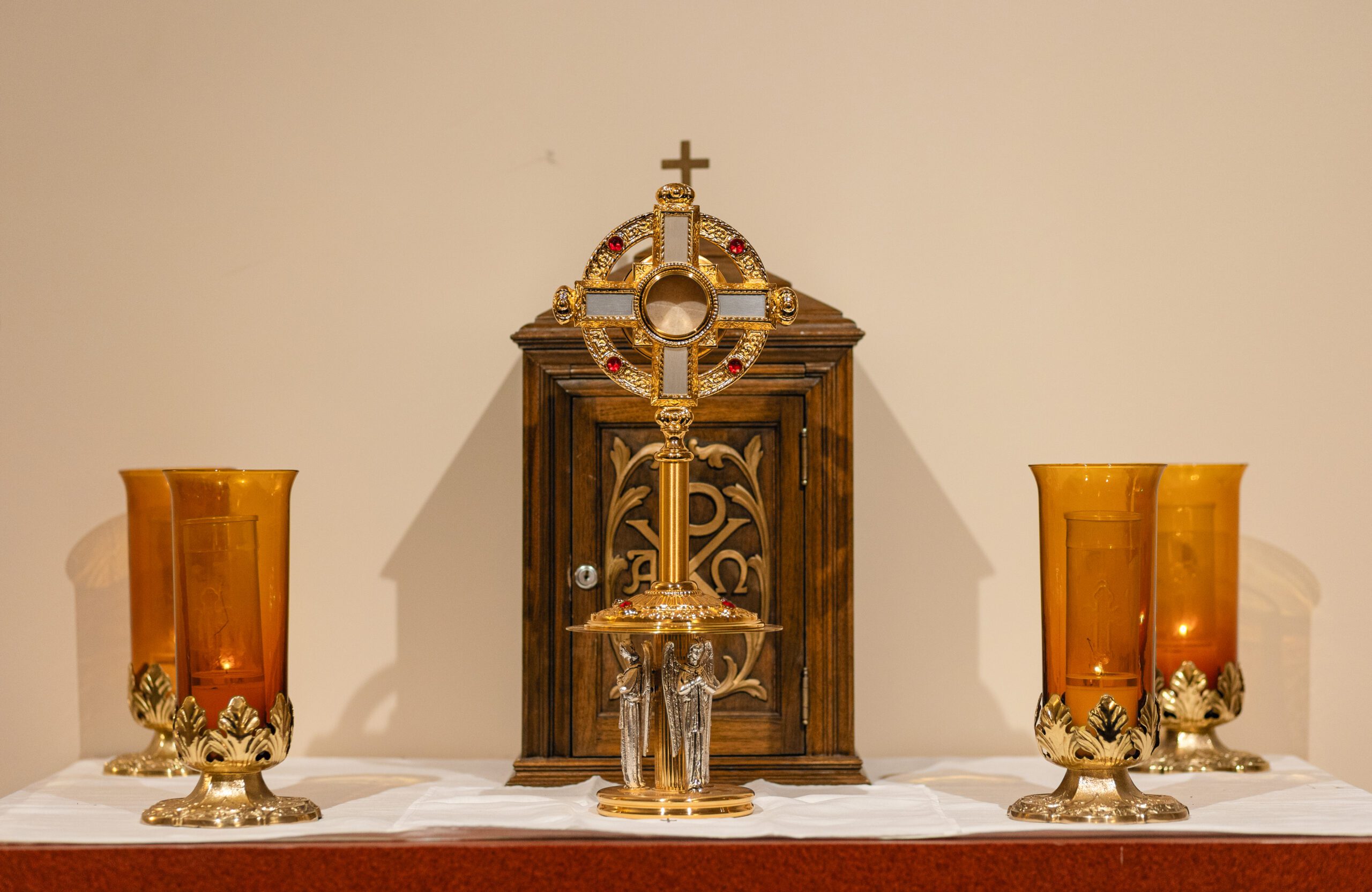Adoration – Help Needed! Monday Exposition / Wednesday Benediction explained.  How to Repose the Blessed Sacrament.